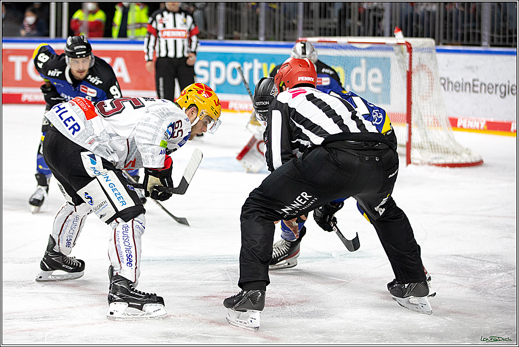 PENNY DEL; Koelner Haie- Fishtown Pinguins Bremerhaven; Koeln, 23.11.2021